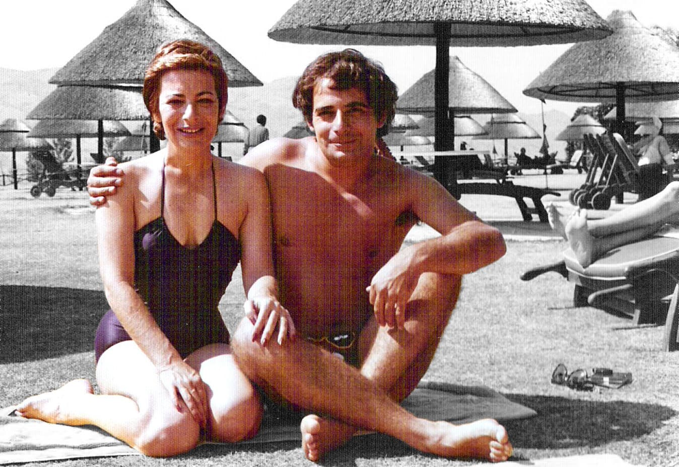 Sorelle and her brother at the beach